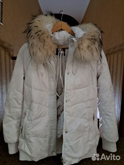 Продаётся женская куртка удлиненная