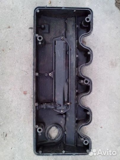 Клапанная крышка Mercedes-Benz мотор M102