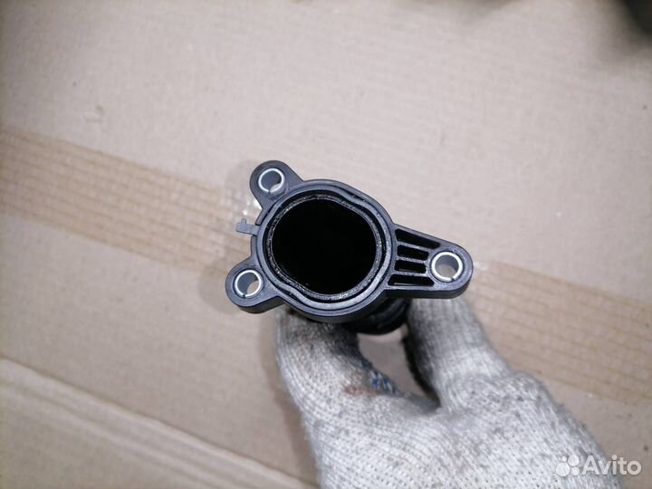 Фланец (тройник) системы охлаждения BMW X3 G01