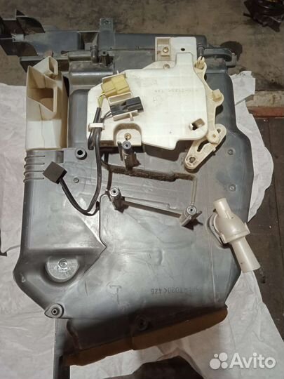 Корпус переднего отопителя Мазда MPV