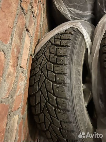 Комлект колес зима шипы 215/70 R16