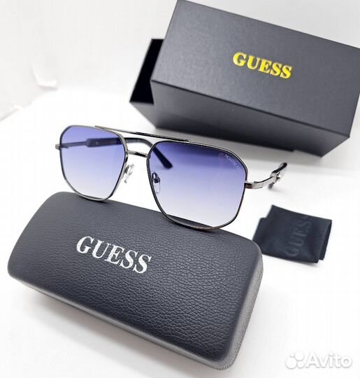 Солнцезащитные очки Guess