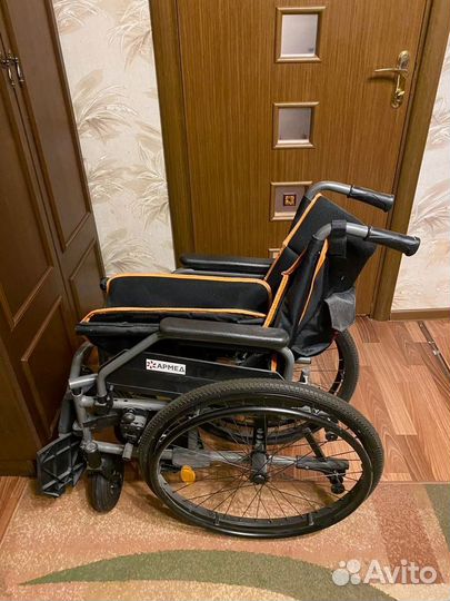 Инвалидное кресло