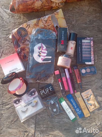 Наборы косметики с закрытого магазина