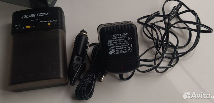 Зарядное устройство Robiton SMART S 100