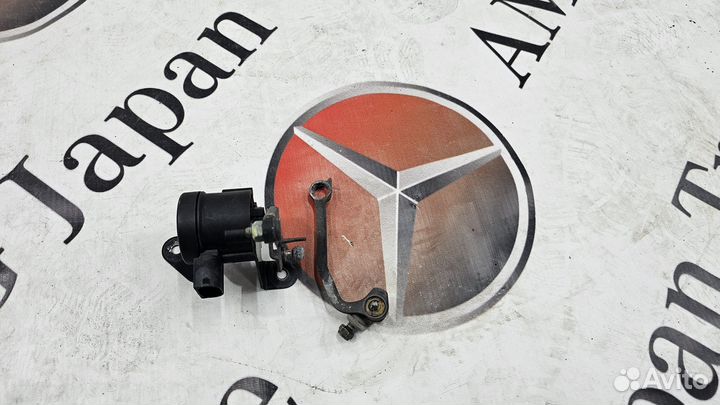 Датчик регулировки наклона фар на Mercedes-Benz W2