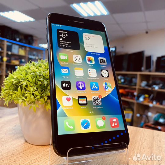 iPhone 8 Plus, 64 ГБ