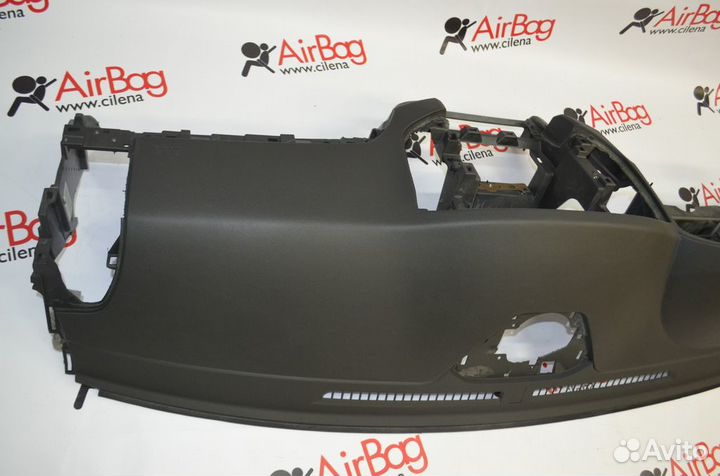 Торпедо панель приборов Mitsubishi Pajero