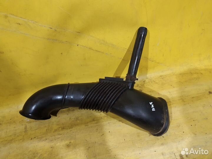 Патрубок воздушного фильтра Audi Q7 VW Touareg