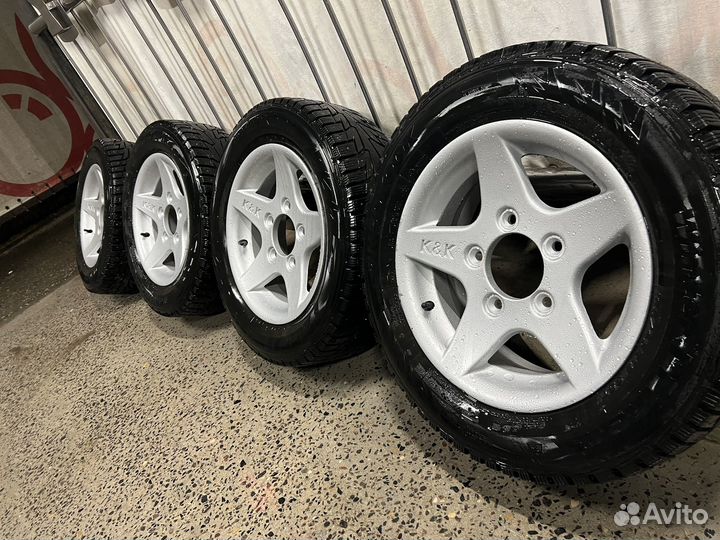 Литые диски р 15 5 139,7 нива УАЗ с зимней резиной