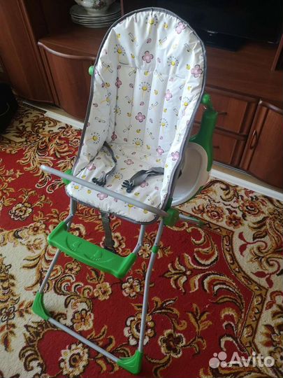 Детский стульчик для кормления