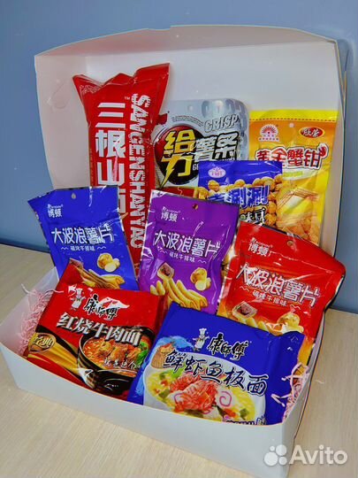 Подарочный набор с азиатскими вкусняшками