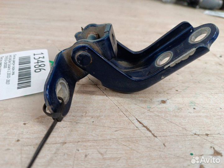 Петля двери задняя левая Hyundai Solaris 1 2010