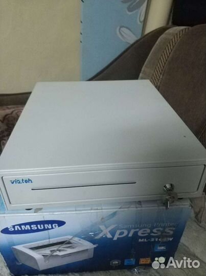 Ящик для денег