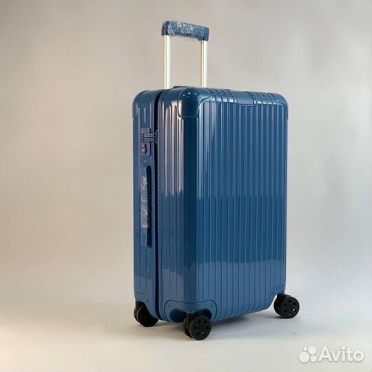 Чемодан rimowa