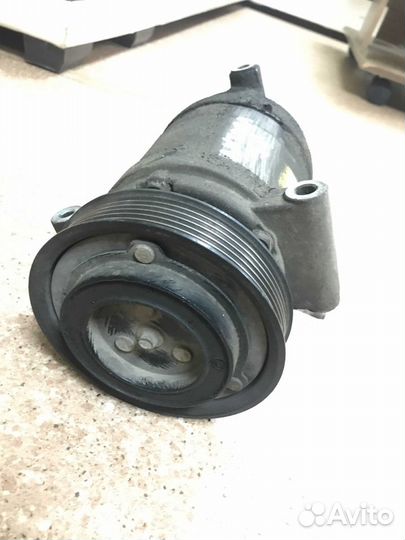 Компрессор кондиционера Opel Antara 3.2