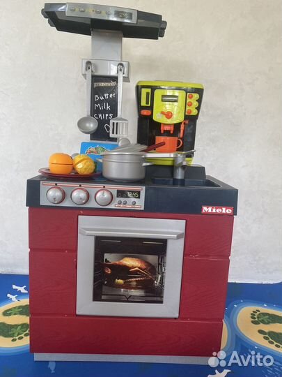 Детская кухня и кофемашина