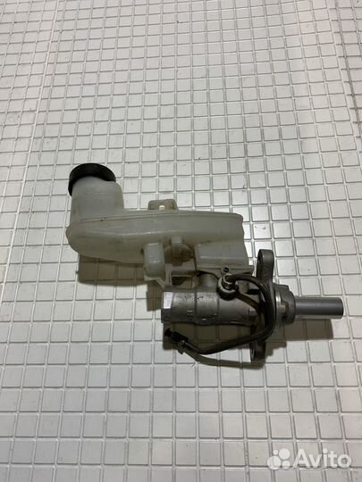 Главный тормозной цилиндр Toyota Camry XV50