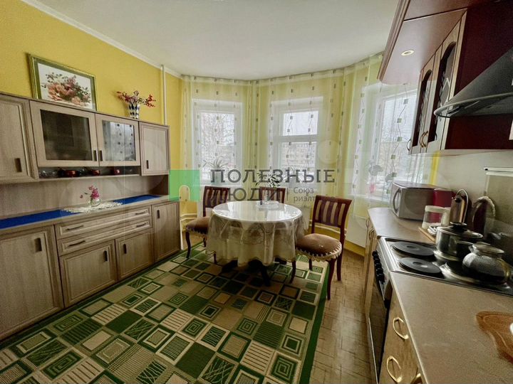 2-к. квартира, 77 м², 2/17 эт.