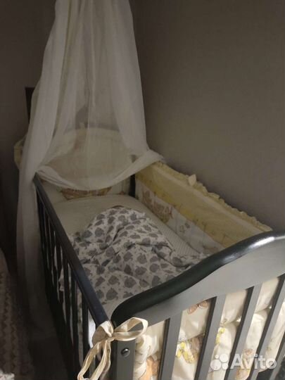Детская кроватка