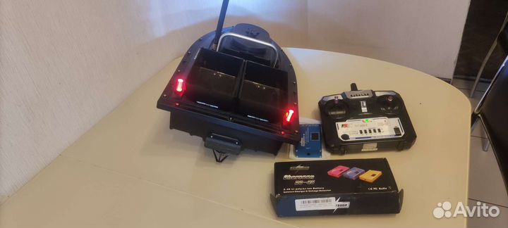 Прикормочный кораблик Флайтек переделанный