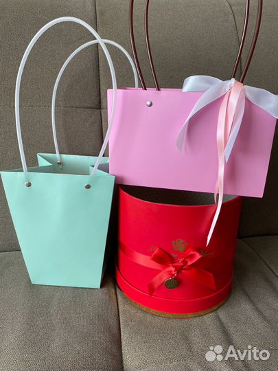 Шляпная коробка, подарочные пакеты для цветов