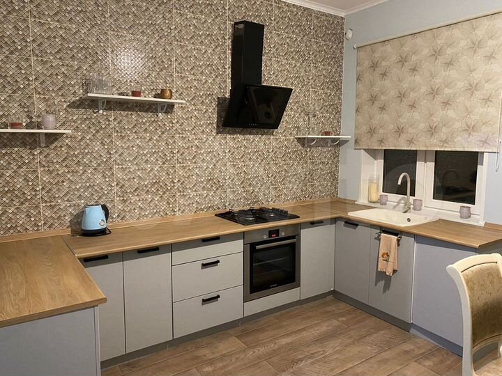 Коттедж 450 м² на участке 20 сот.