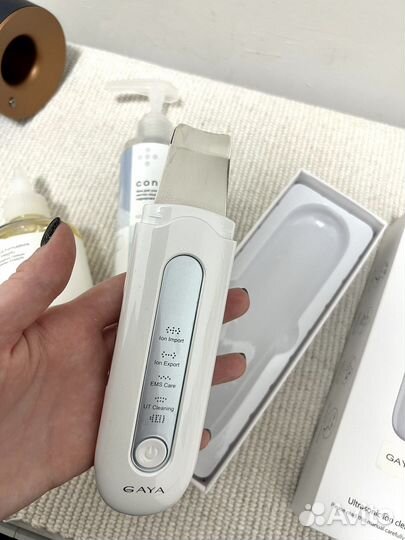 Ультразвуковой аппарат для чистки лица