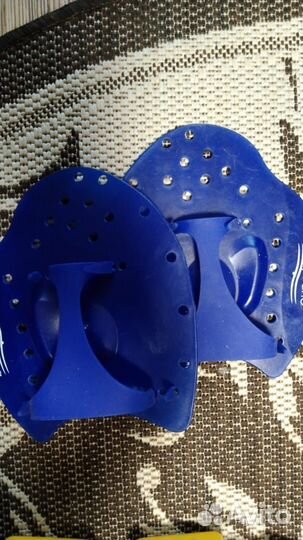 Спортивный инвентарь для плавания