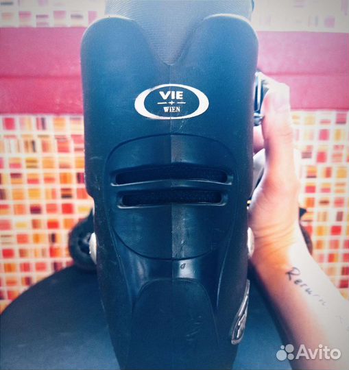 Роликовые коньки