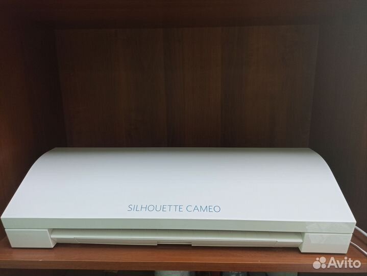 Режущий плоттер silhouette