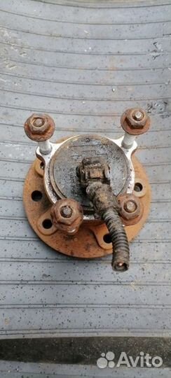 Ступица задняя Cadillac BLS