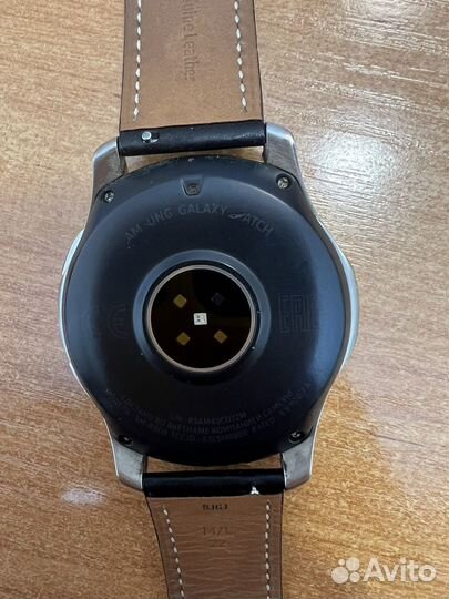 Смарт-часы Samsung Galaxy Watch