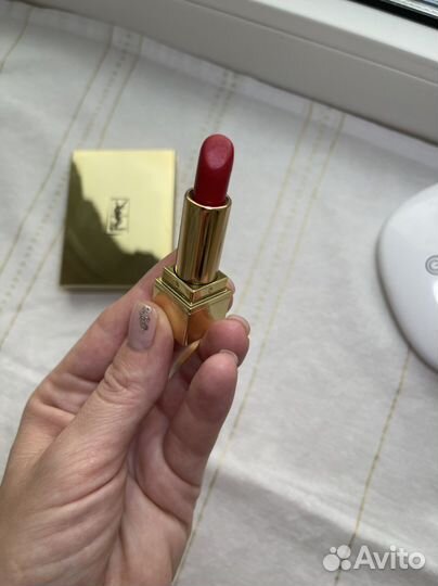 Косметика, Yves Saint Laurent