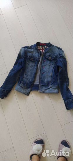 Куртка джинсовая