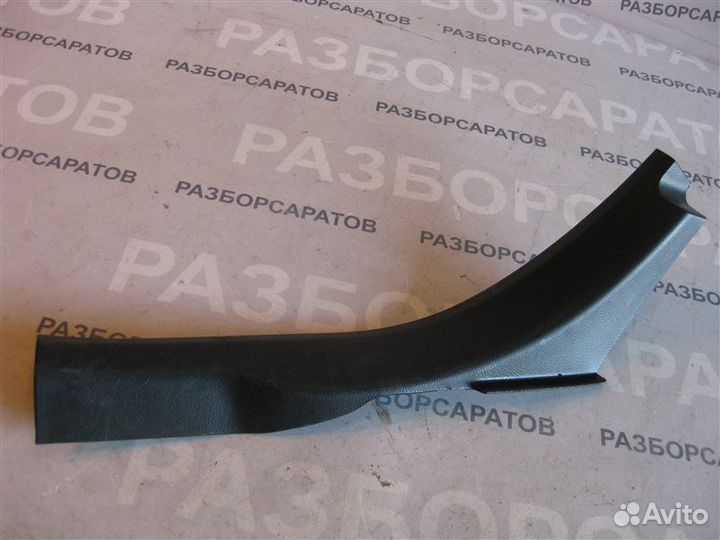 Накладка порога (внутренняя) задняя правая Nissan