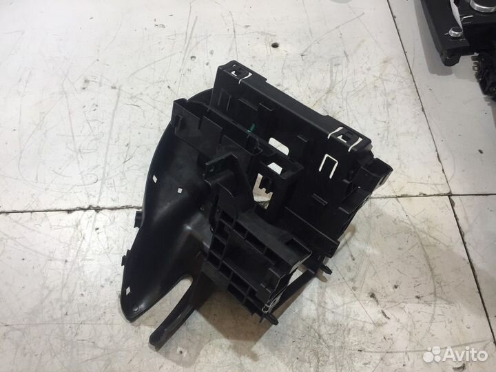 Кронштейн электронных блоков (Audi A3)