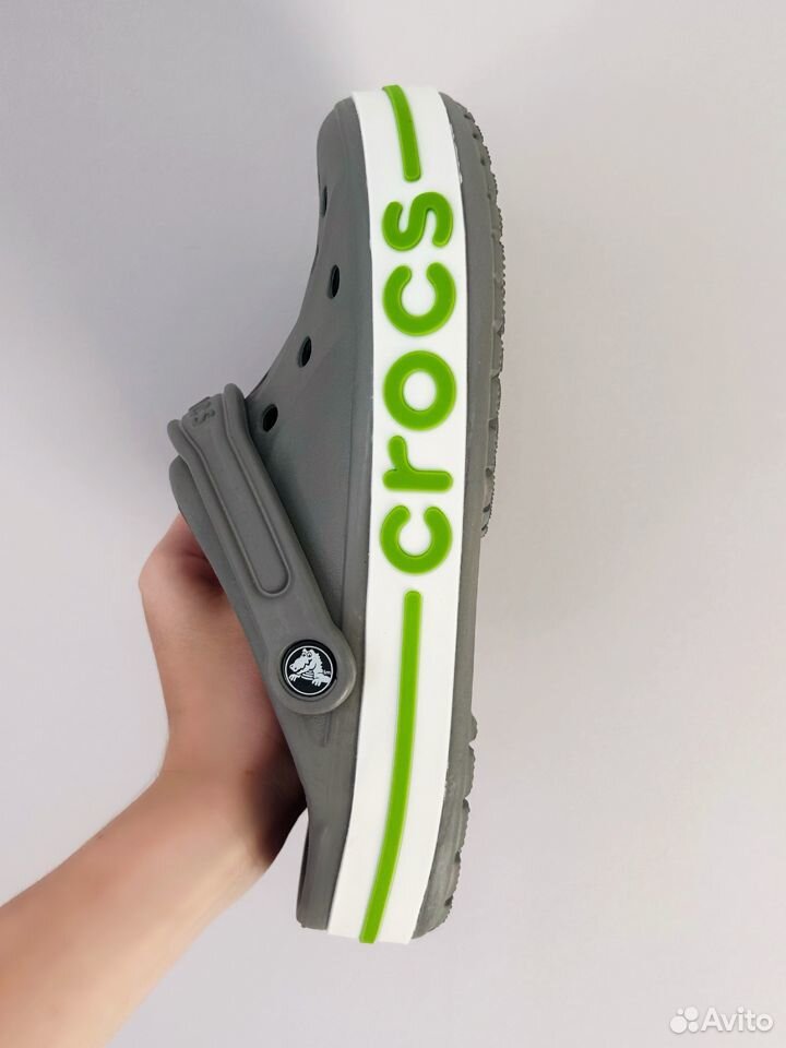 Crocs новые + джибитсы