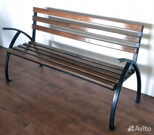 Скамейка кованая со спинкой и узорами