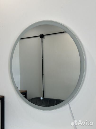 Зеркало с подсветкой круглое
