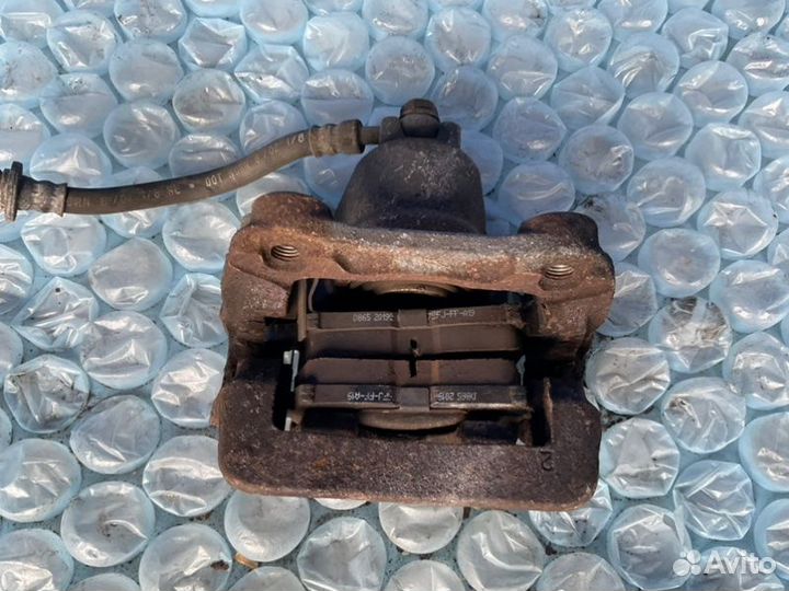 Суппорт задний правый Honda Pilot YF1 J35A4 2003