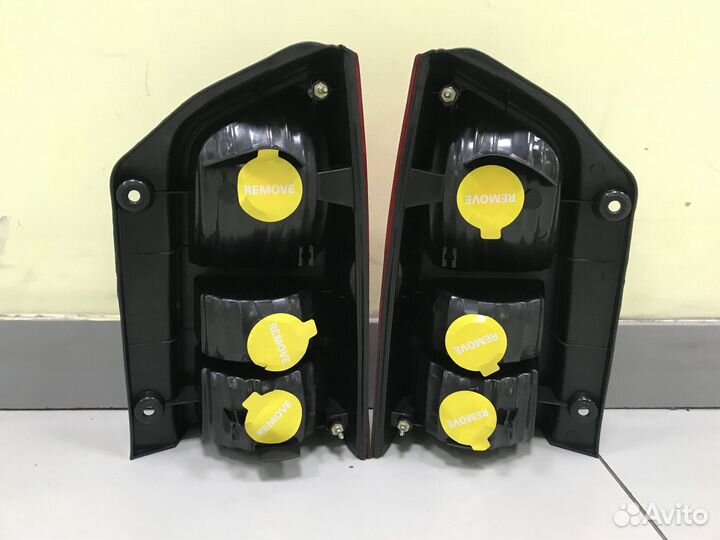 Фонарь задний Nissan Pathfinder R51 2004-2014