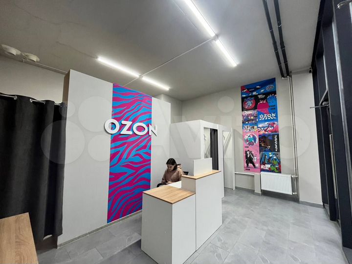 Торговая площадь на красной линии, 30.4 м²