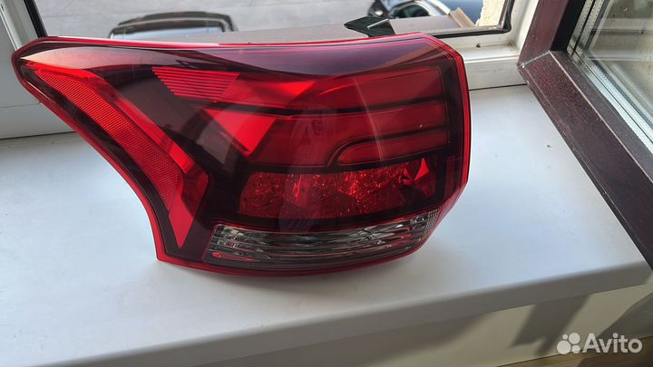 Задние фонари Mitsubishi outlander