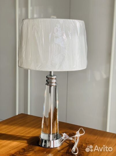 Лампа настольная