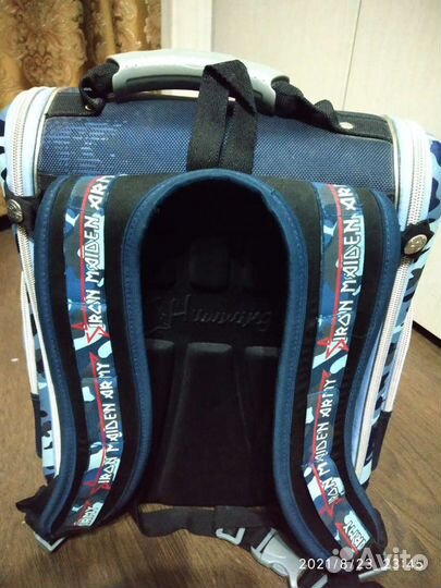 Рюкзак школьный