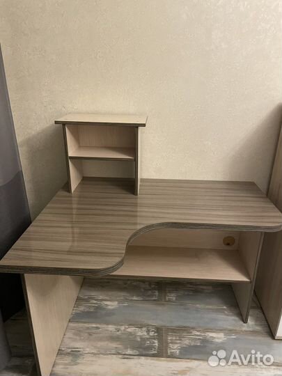 Компьютерный стол