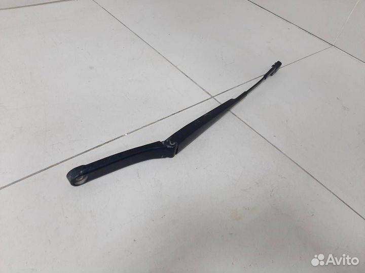 Поводок стеклоочистителя передний левый Skoda Rapi