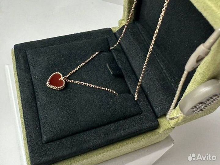 Подвеска Van Cleef Sweet Alhambra heart сердолик