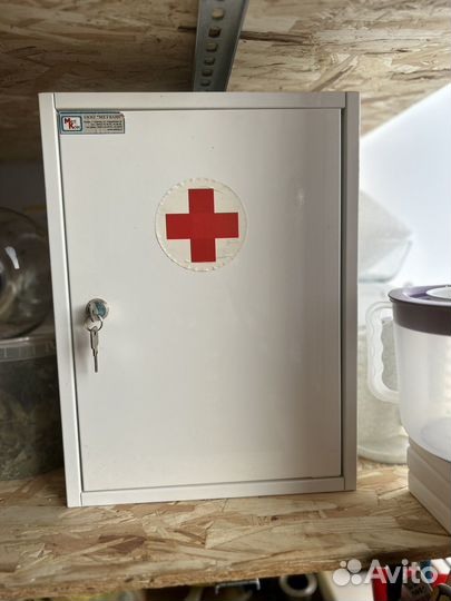 Медицинский ящик